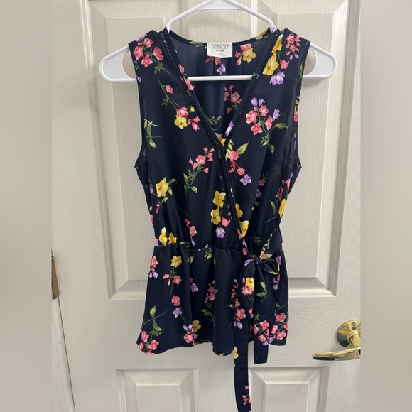 Floral Sleeveless Wrap Top - Picture 1 of 7
